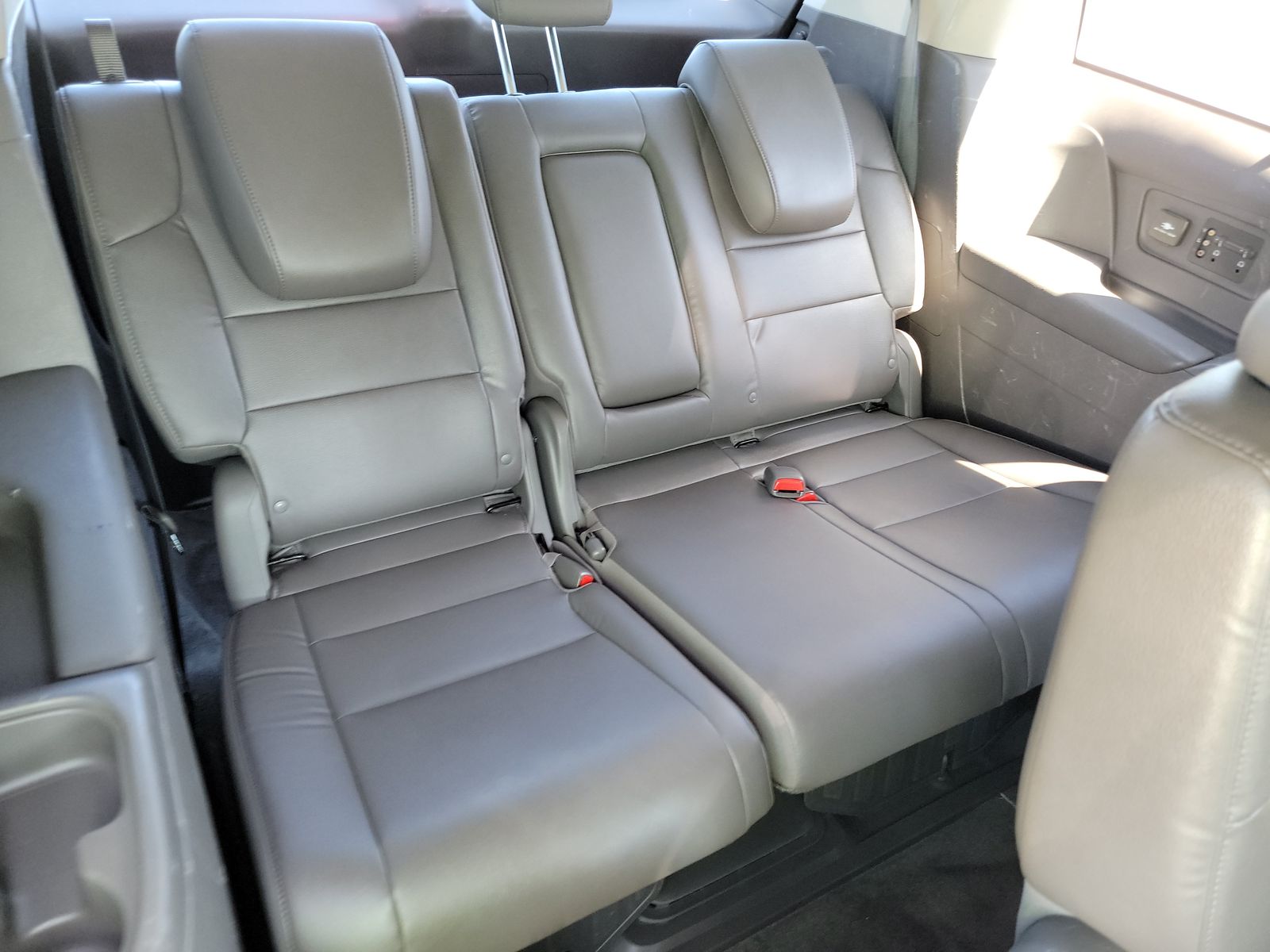 2014 Honda Odyssey Touring FWD