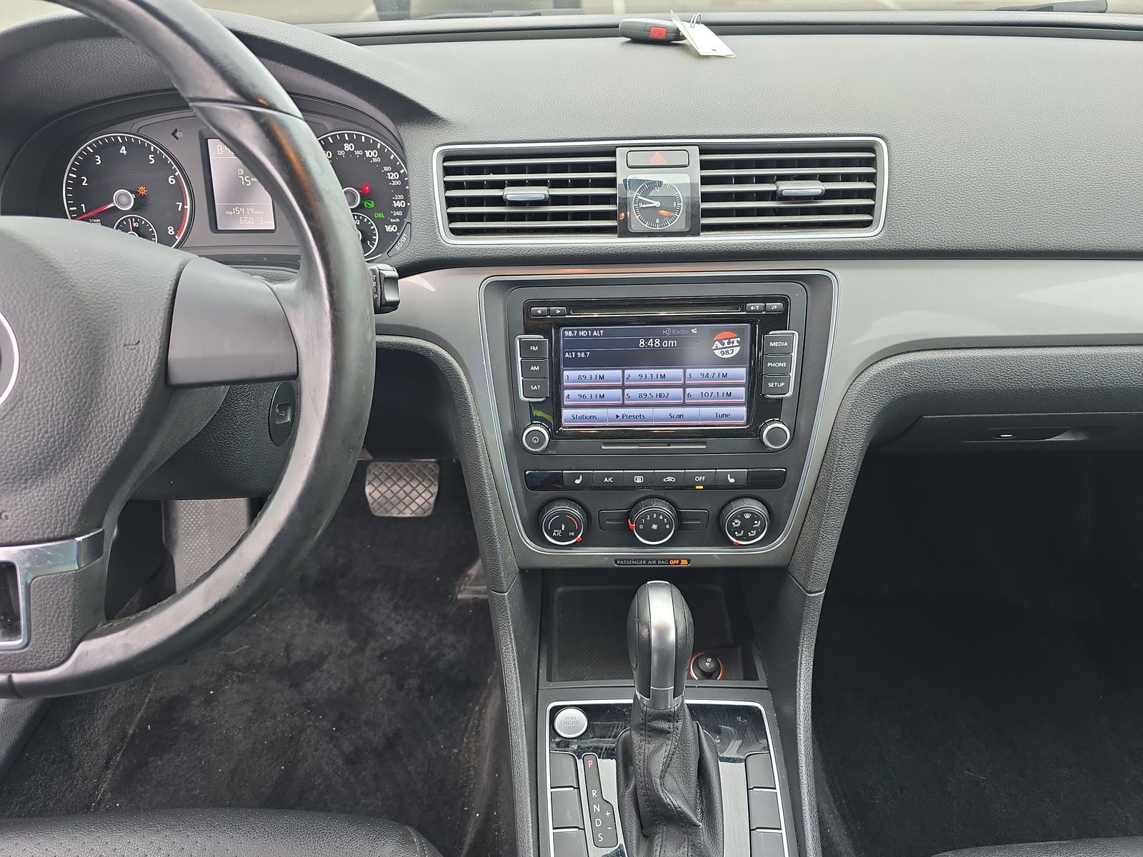 2015 Volkswagen Passat 1.8T Limited Edition FWD