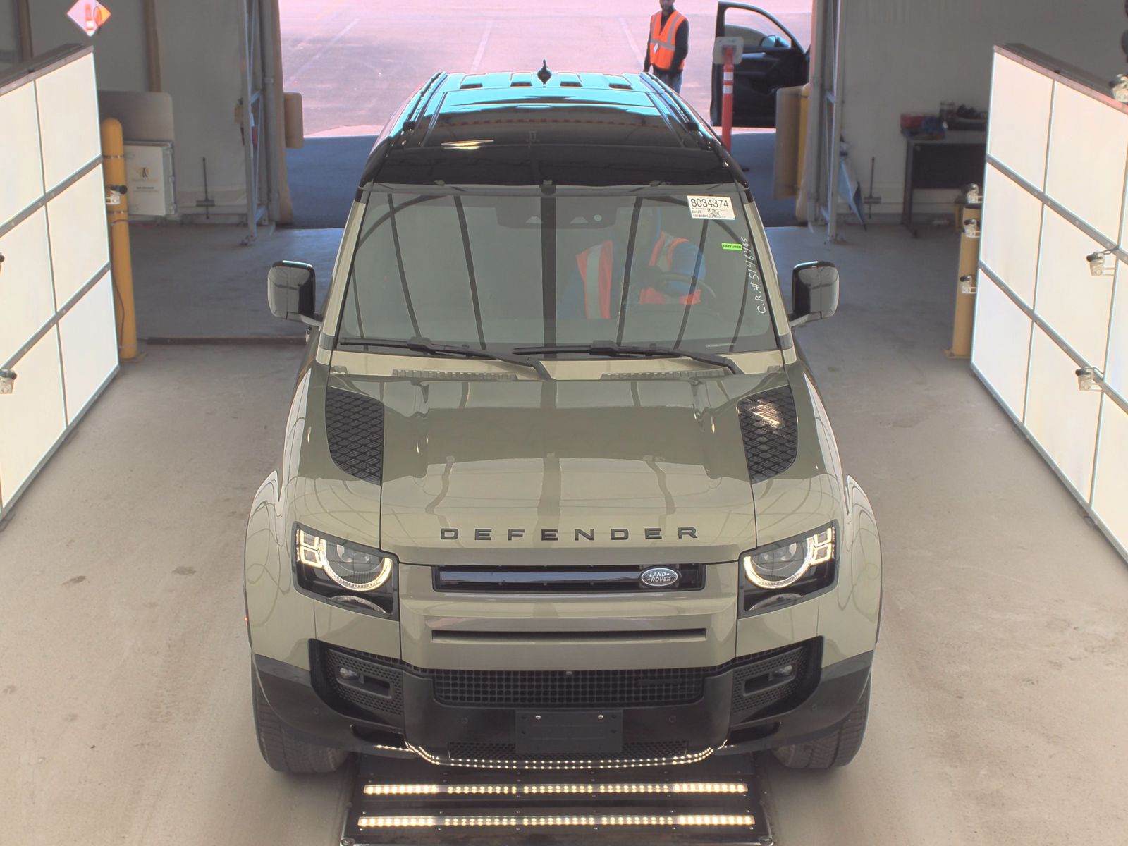 2023 Land Rover Defender 110 X-Dynamic SE AWD