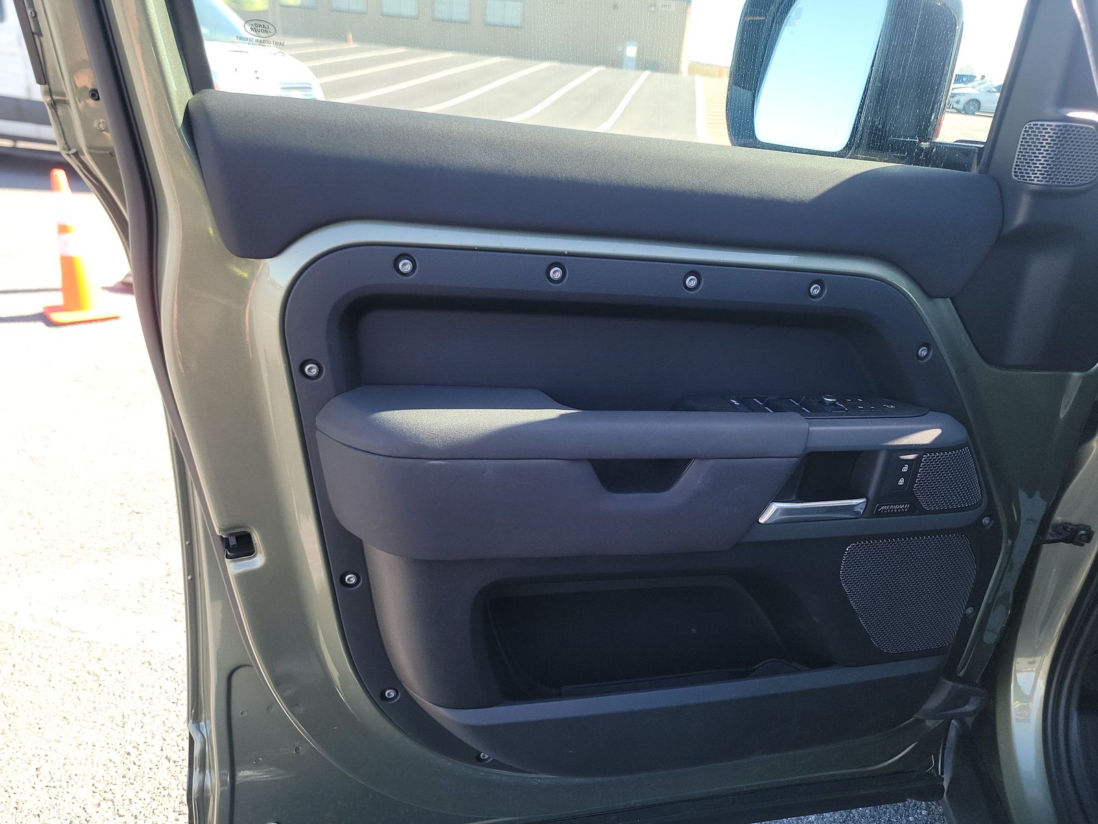 2023 Land Rover Defender 110 X-Dynamic SE AWD