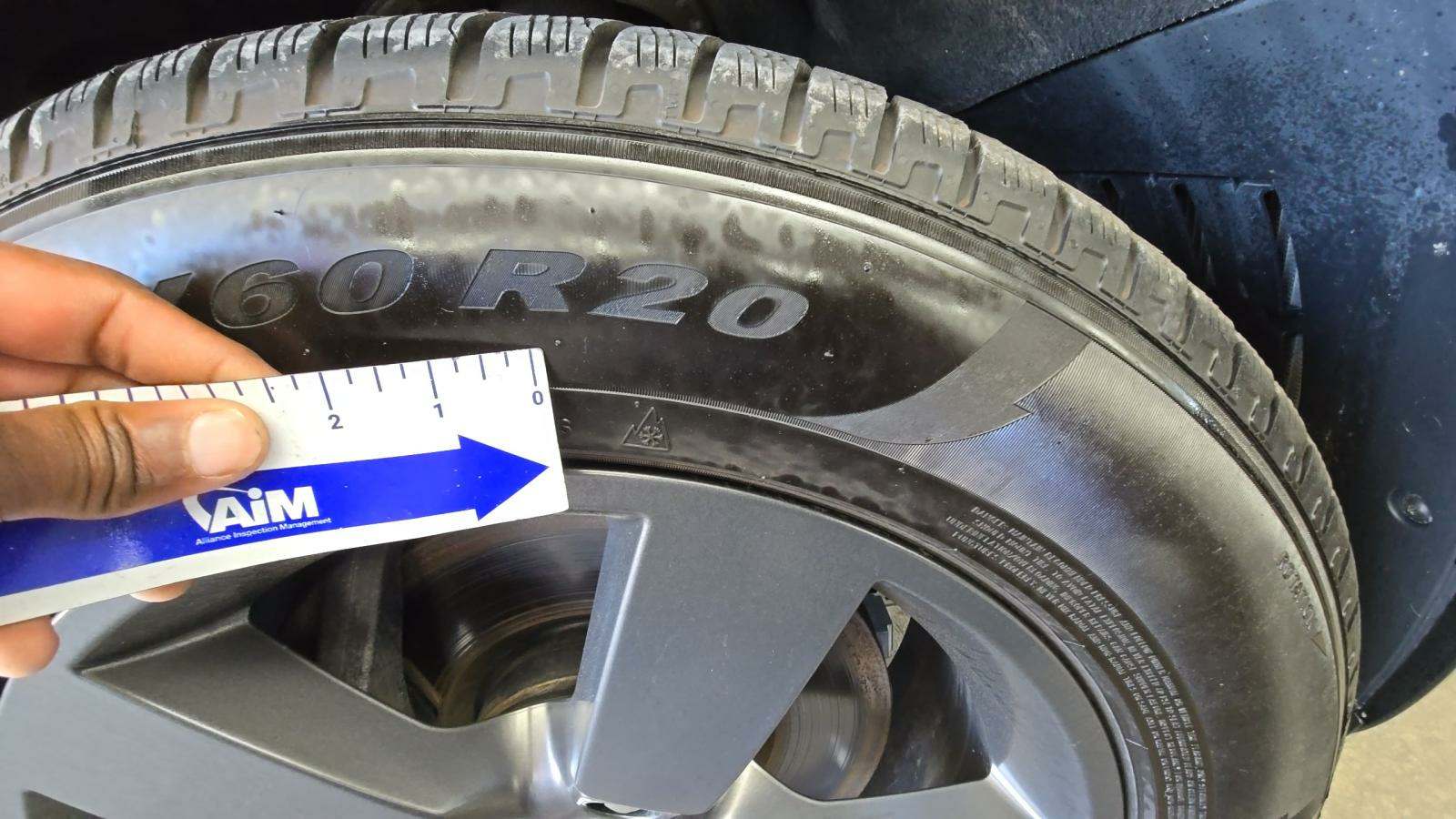 2023 Land Rover Defender 110 X-Dynamic SE AWD