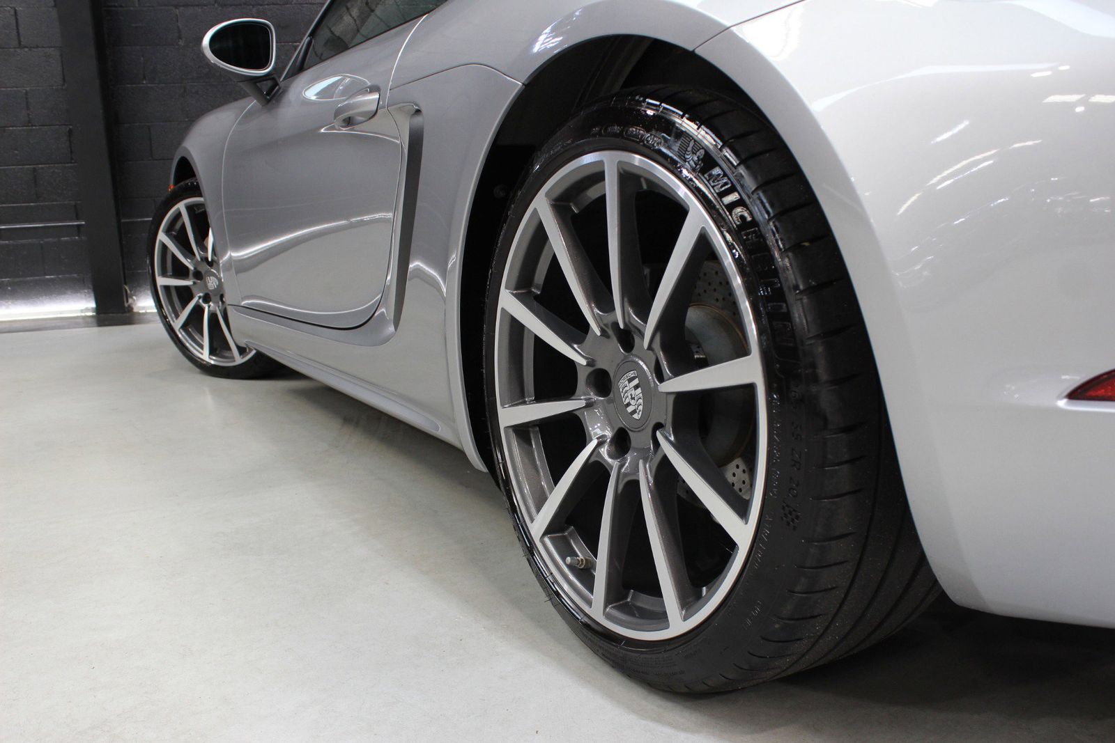 2022 Porsche 718 Cayman Base RWD