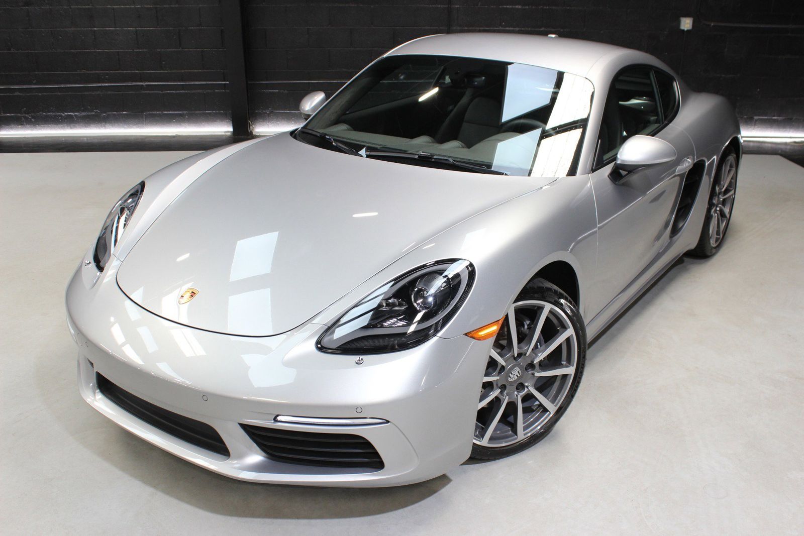 2022 Porsche 718 Cayman Base RWD