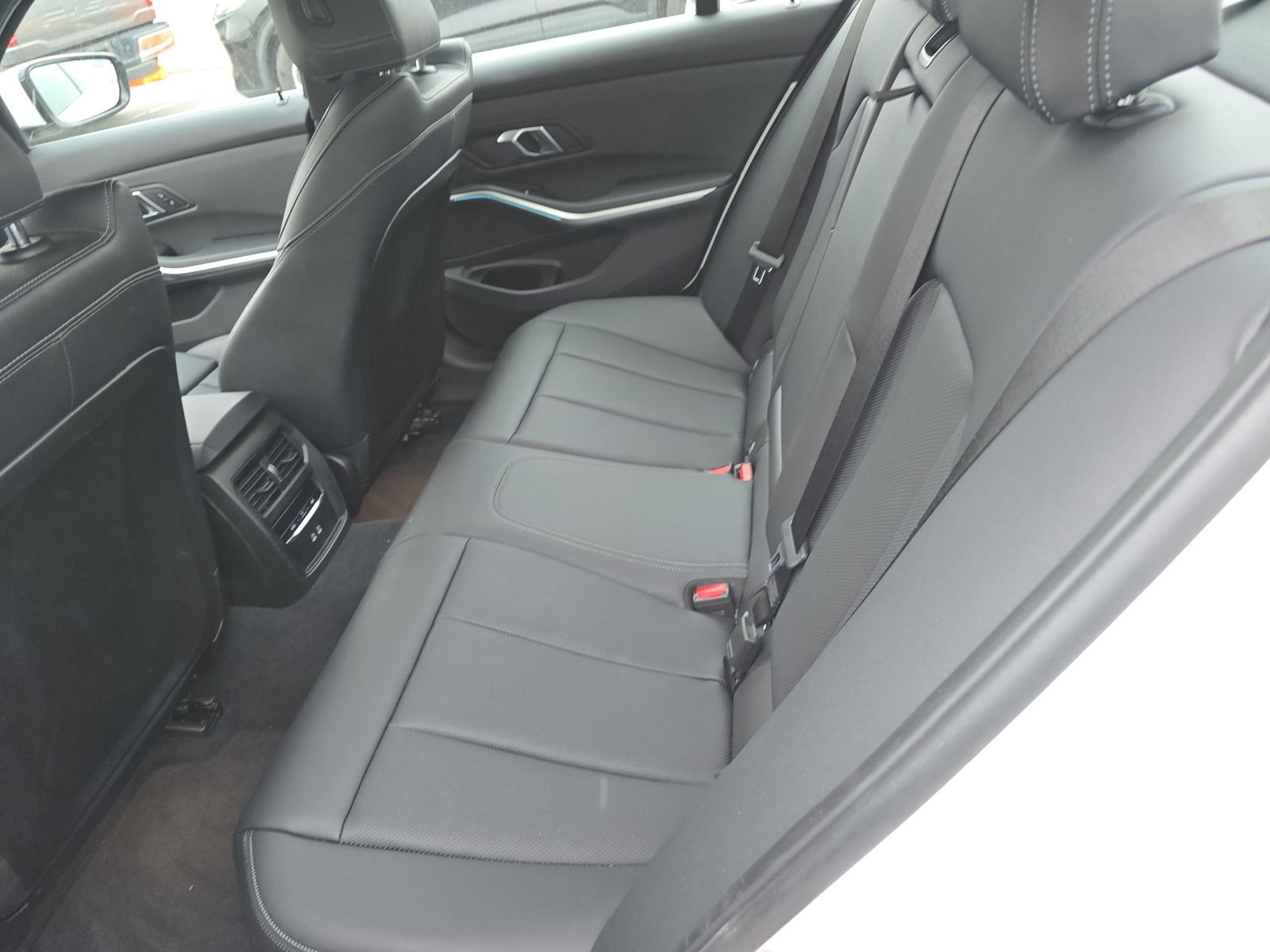 2024 BMW 3 Series 330i RWD