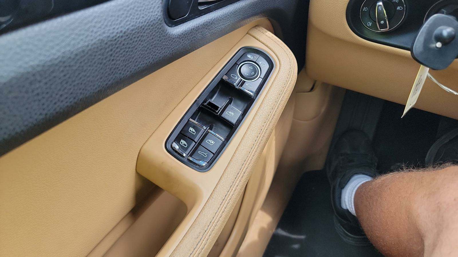 2018 Porsche Macan Base AWD