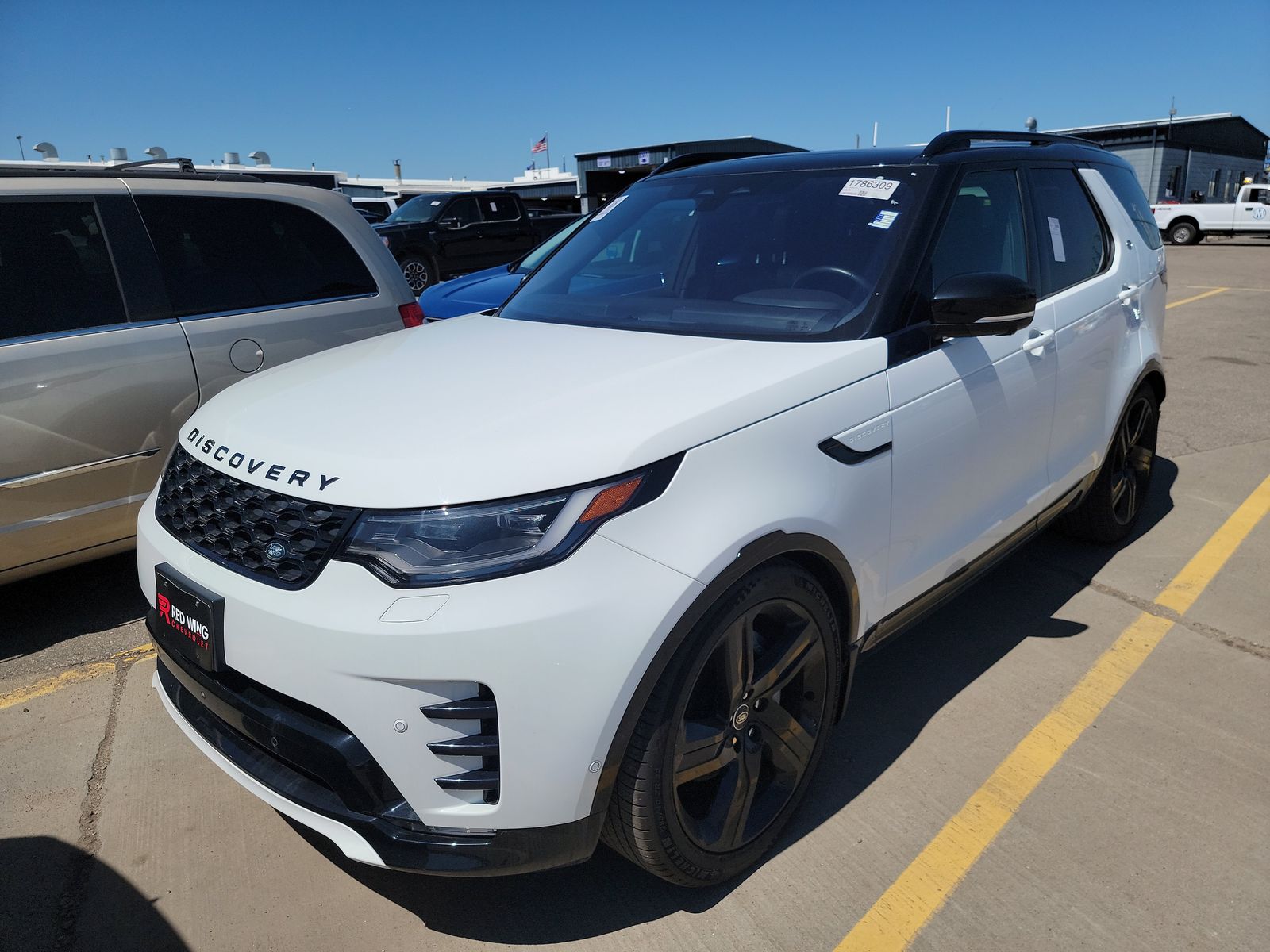 2022 Land Rover Discovery S R-Dynamic AWD