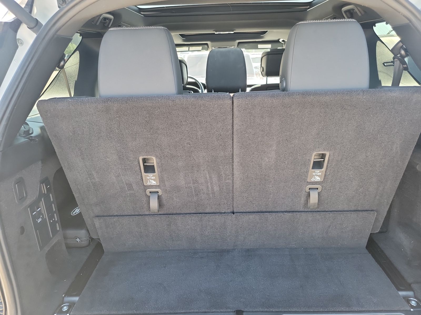 2022 Land Rover Discovery S R-Dynamic AWD