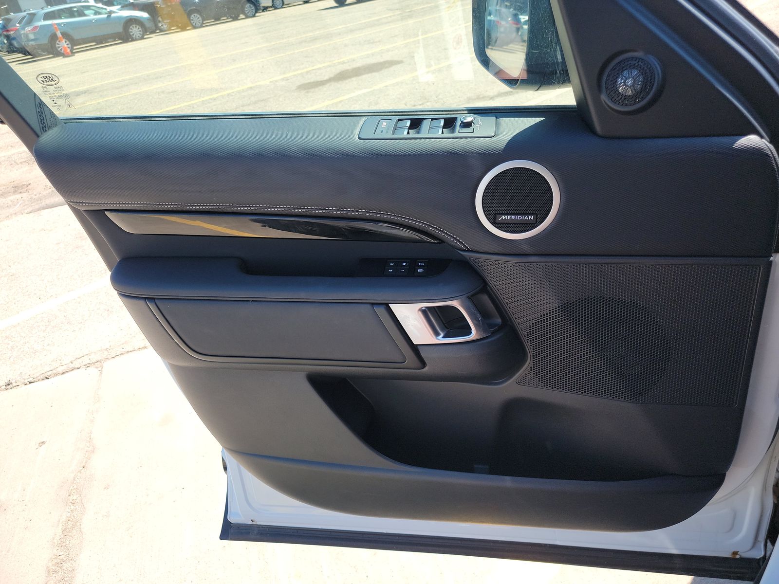 2022 Land Rover Discovery S R-Dynamic AWD