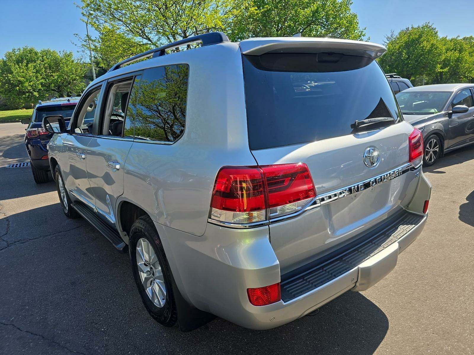 2017 Toyota Land Cruiser Base AWD