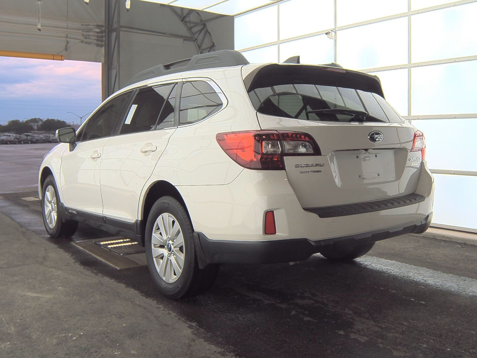 2017 Subaru Outback 2.5i Premium AWD