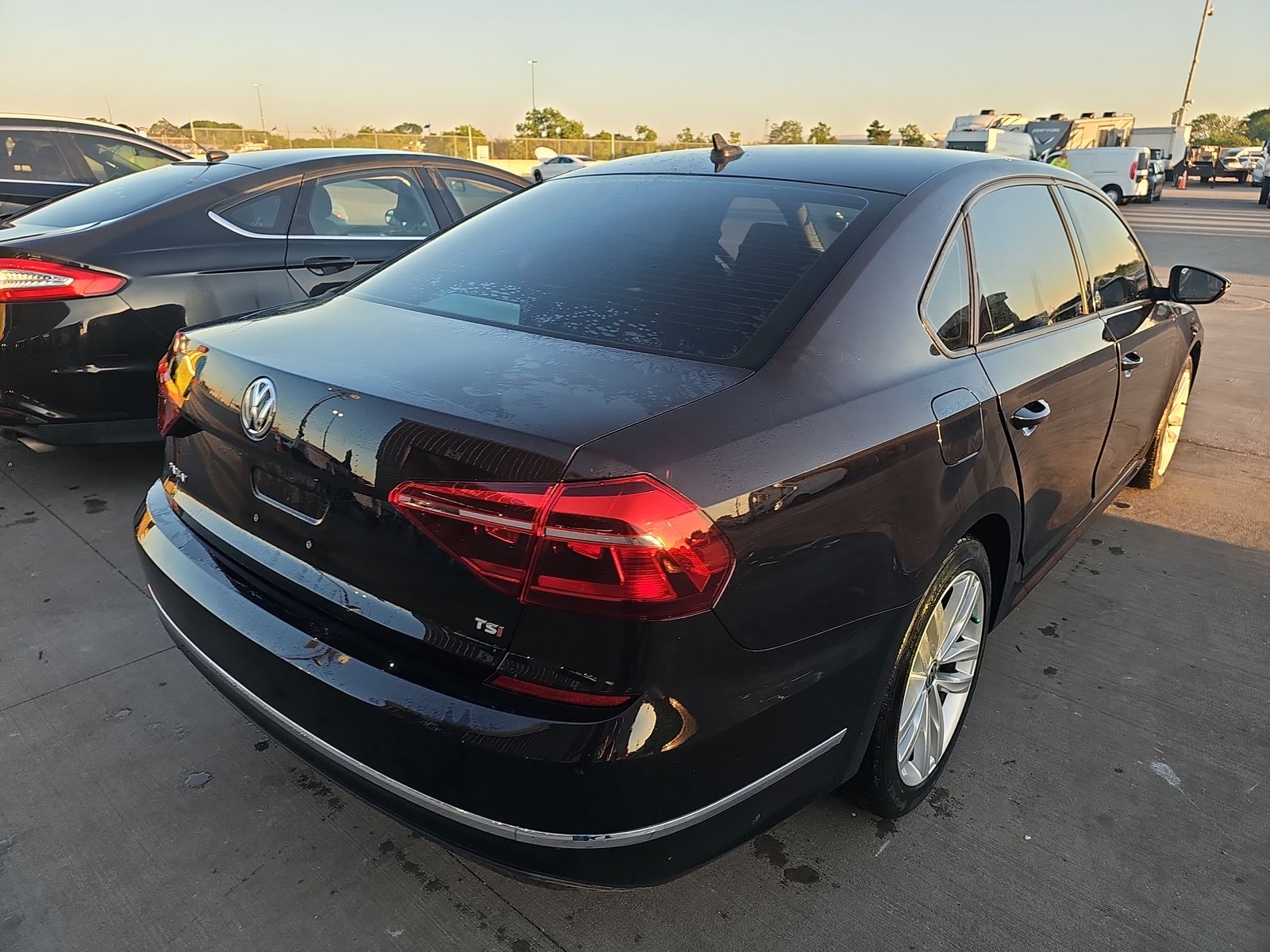 2019 Volkswagen Passat 2.0T Wolfsburg Edition FWD