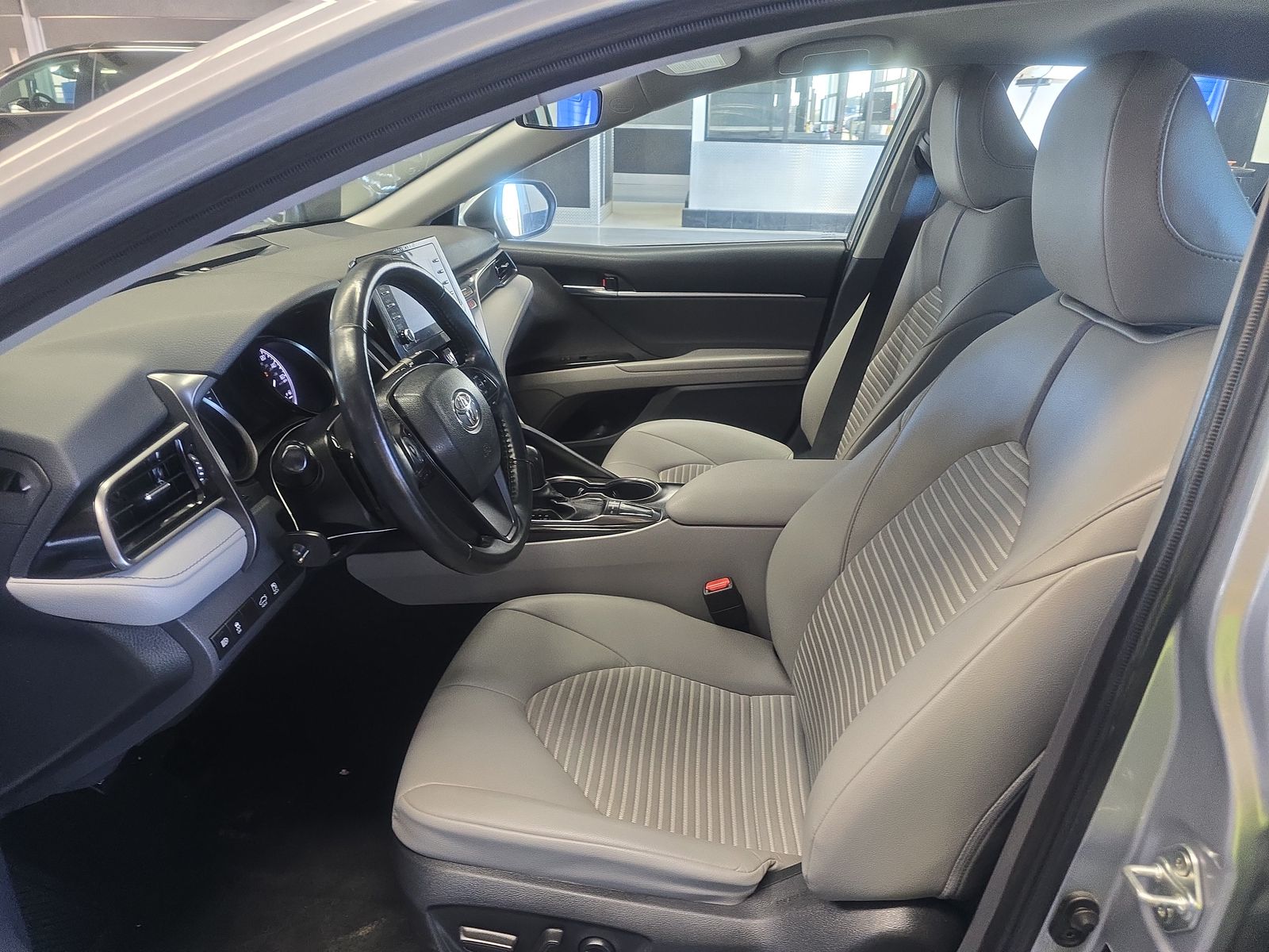 2022 Toyota Camry SE FWD