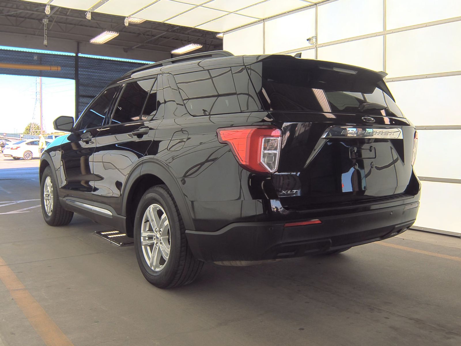 2022 Ford Explorer XLT RWD