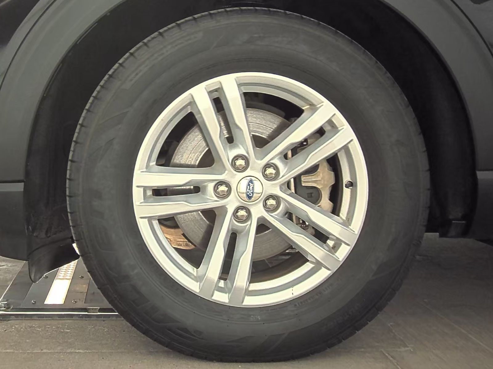 2022 Ford Explorer XLT RWD
