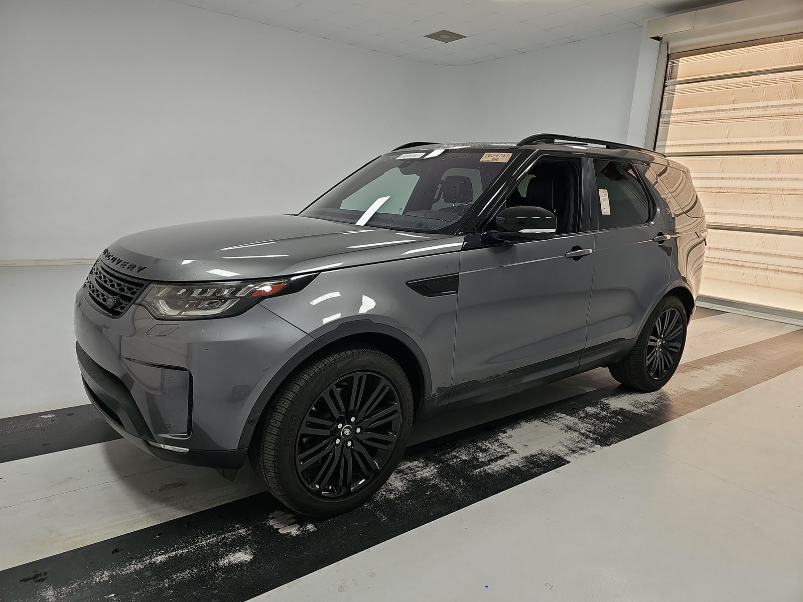 2017 Land Rover Discovery HSE Luxury AWD