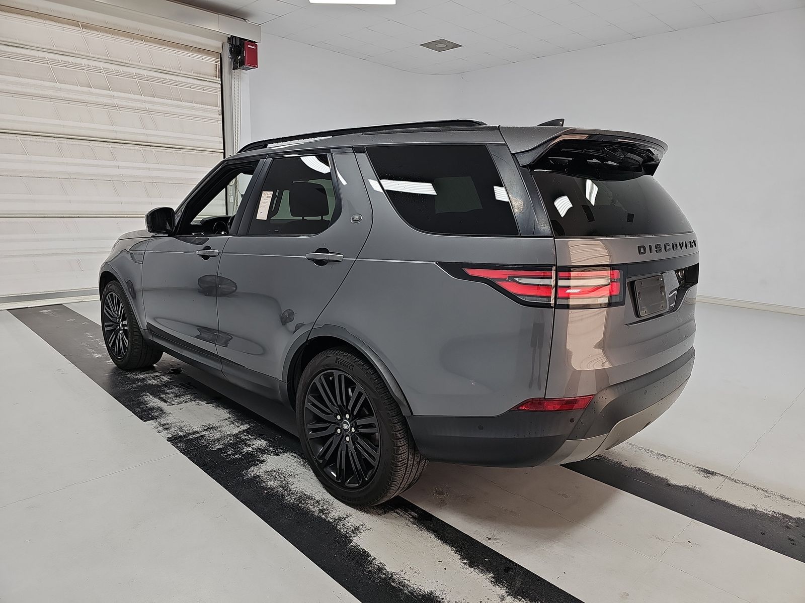 2017 Land Rover Discovery HSE Luxury AWD