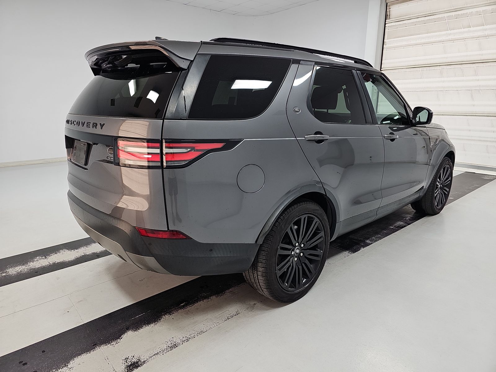 2017 Land Rover Discovery HSE Luxury AWD