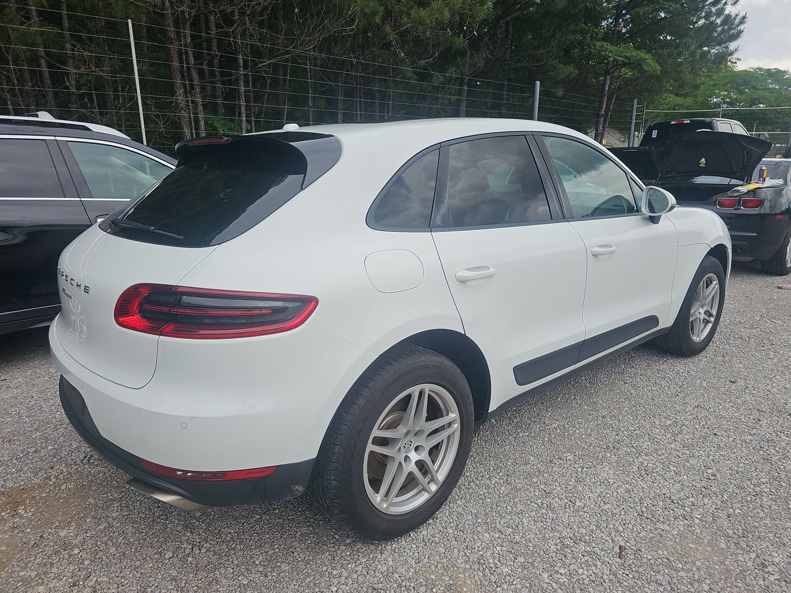 2018 Porsche Macan Base AWD