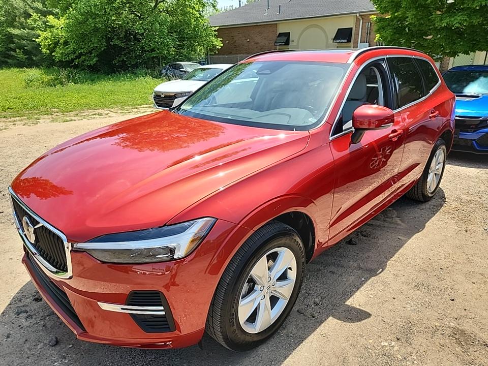 2022 Volvo XC60 B5 Momentum AWD