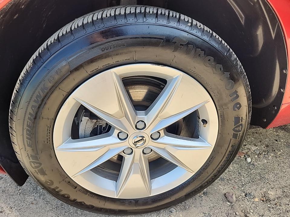 2022 Volvo XC60 B5 Momentum AWD