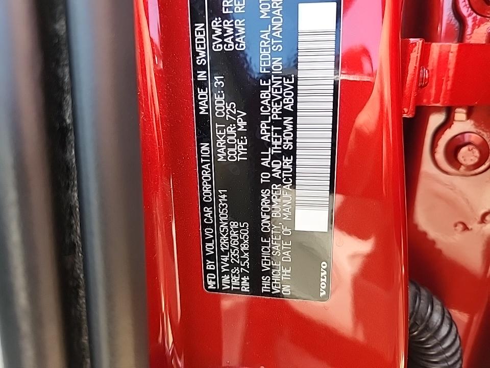 2022 Volvo XC60 B5 Momentum AWD