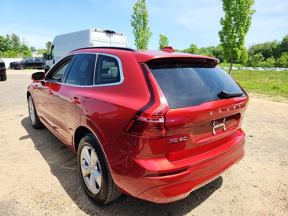2022 Volvo XC60 B5 Momentum AWD