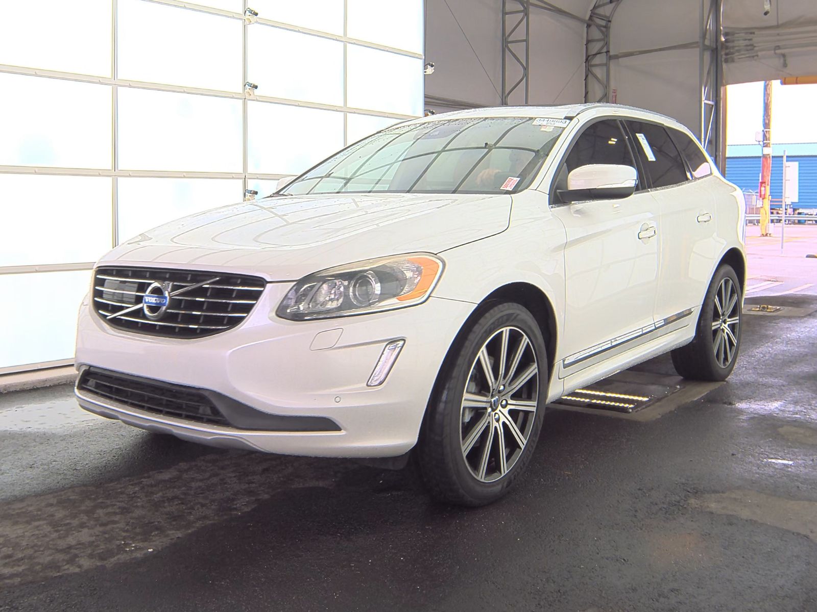 2016 Volvo XC60 T5 Platinum FWD