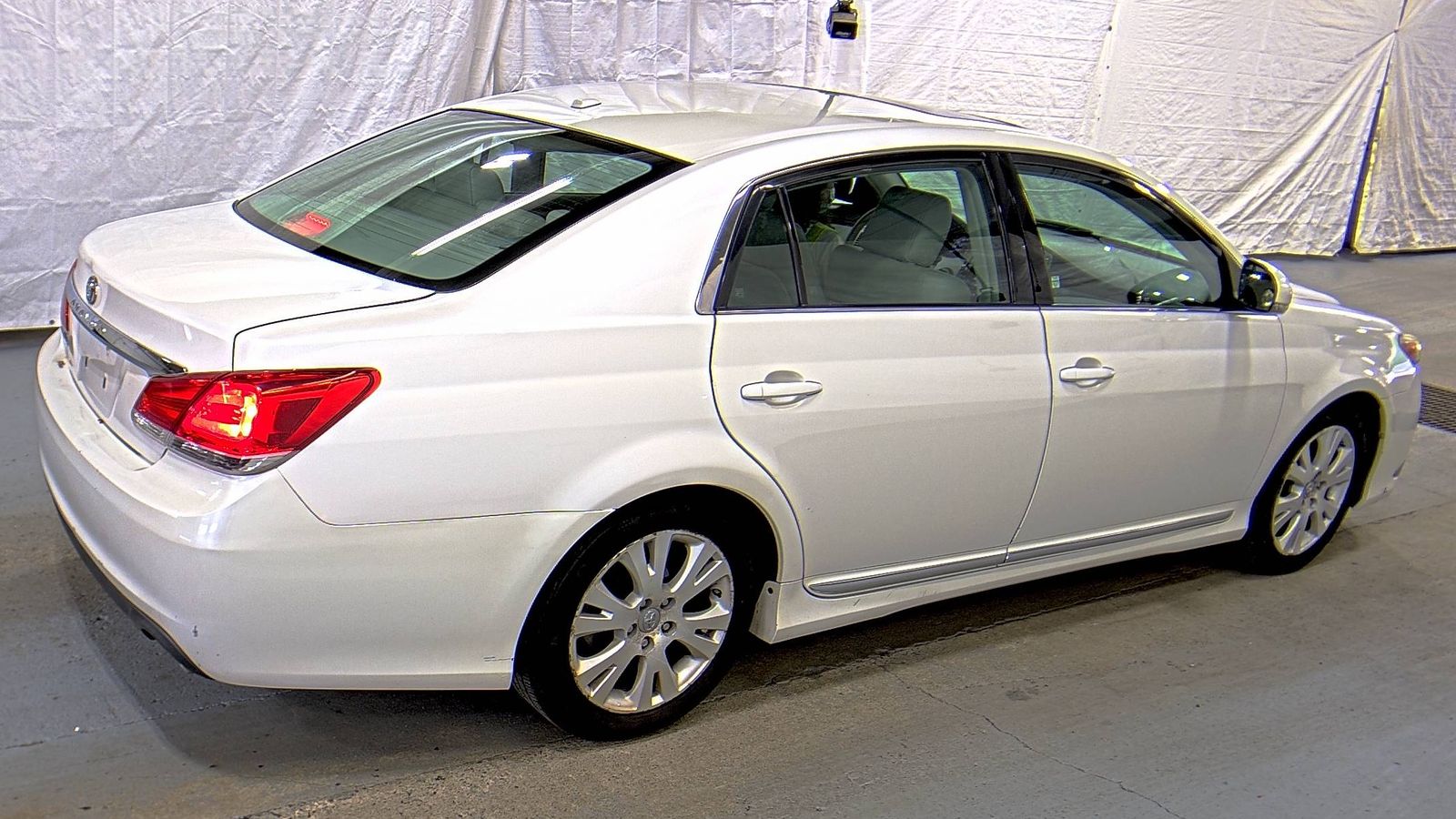 2011 Toyota Avalon Base FWD