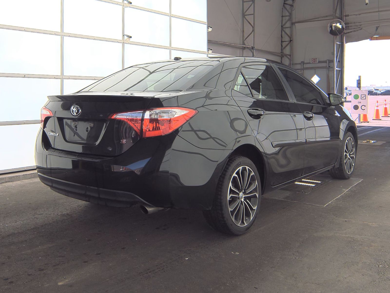 2015 Toyota Corolla S Plus FWD