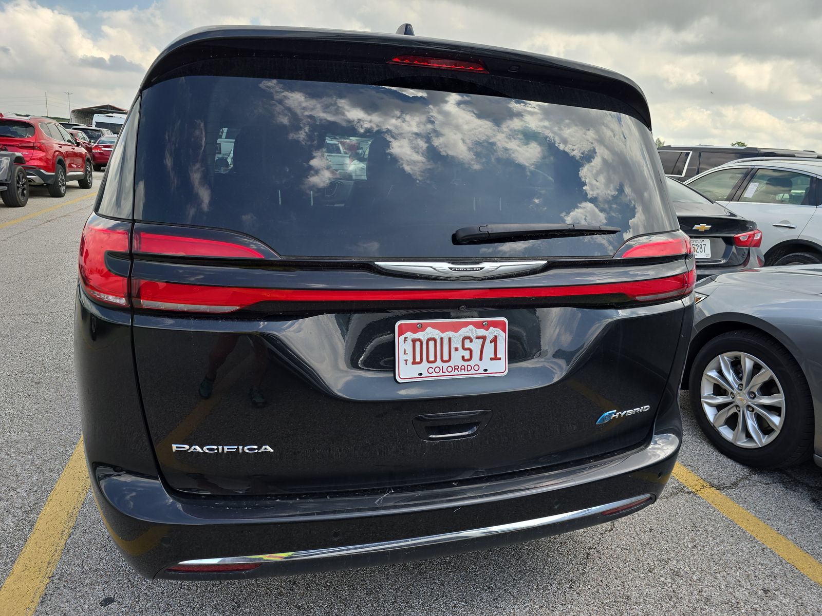 2023 Chrysler Pacifica Hybrid Touring L FWD