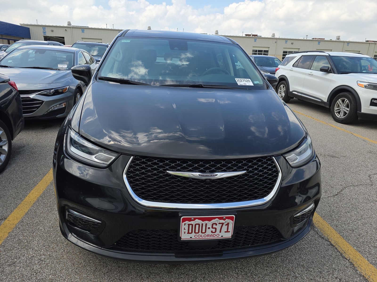 2023 Chrysler Pacifica Hybrid Touring L FWD
