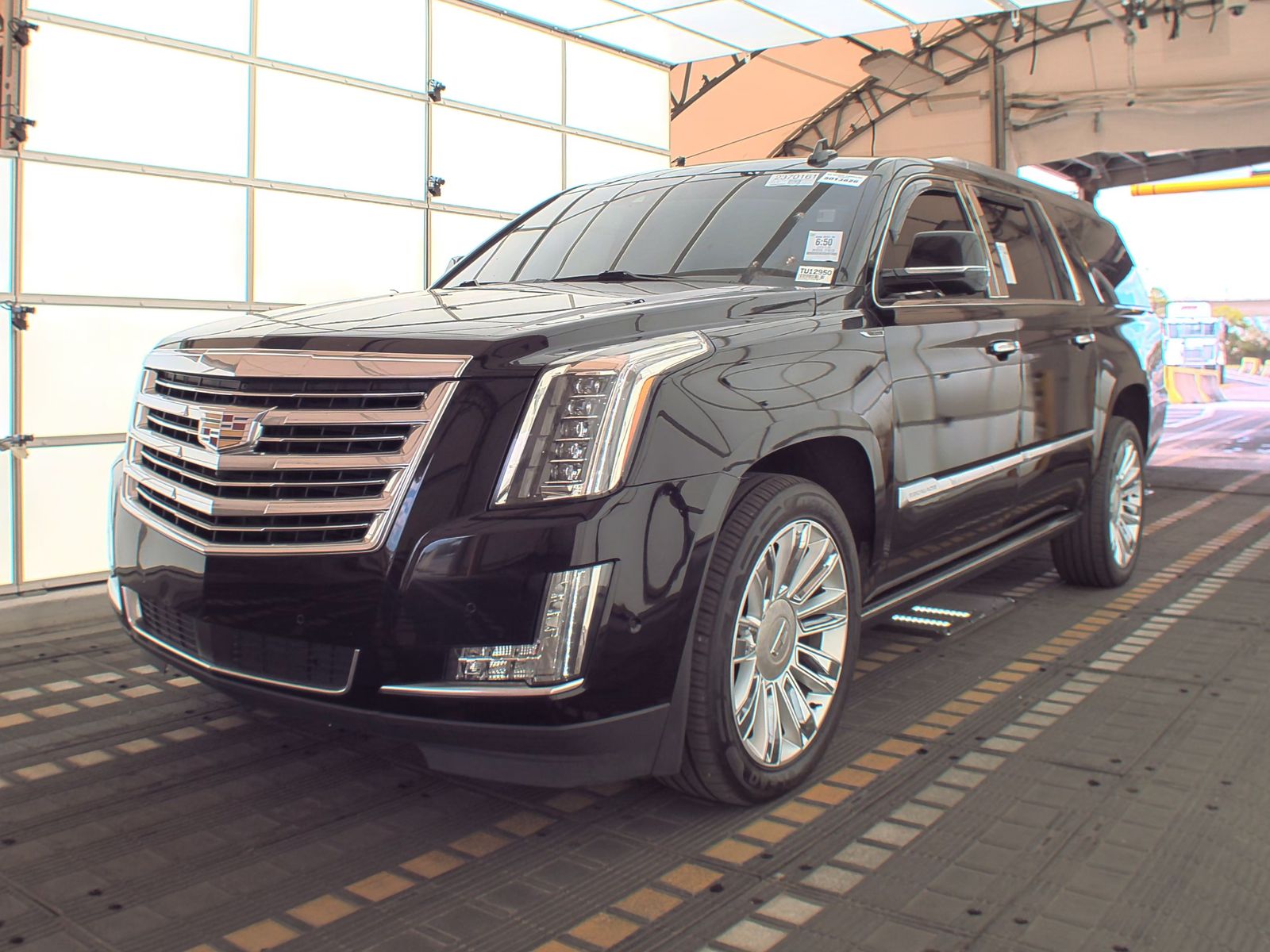 2018 Cadillac Escalade ESV Platinum AWD
