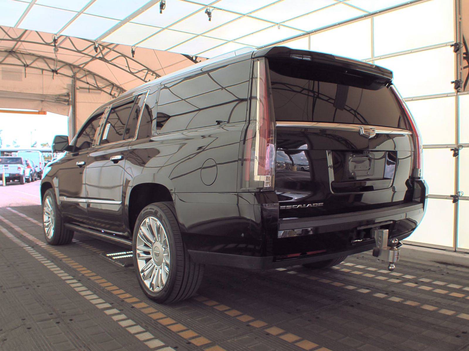 2018 Cadillac Escalade ESV Platinum AWD