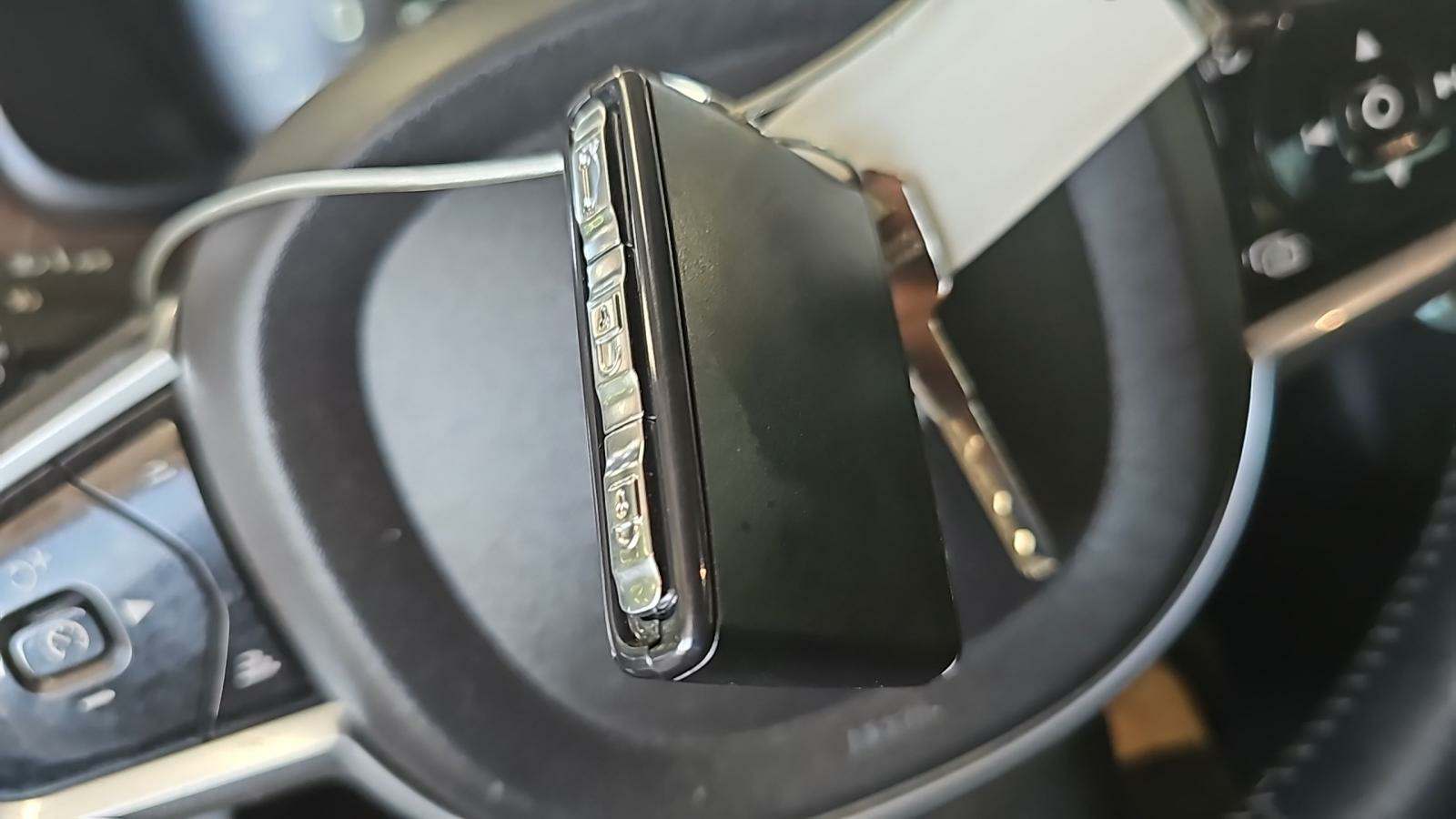 2017 Volvo S90 T5 Momentum FWD