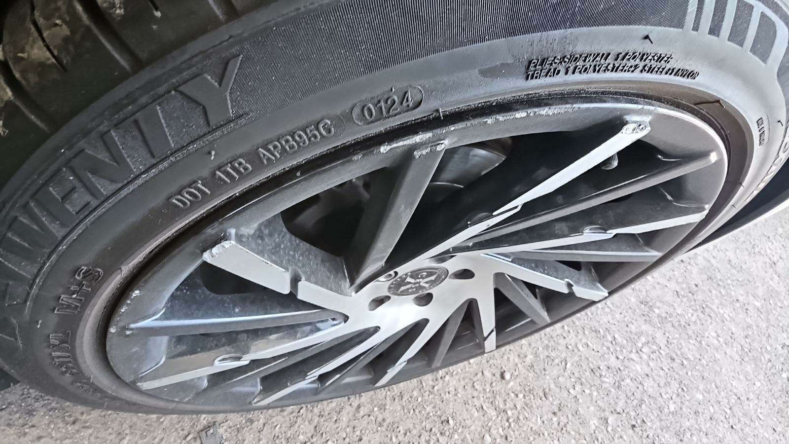 2017 Volvo S90 T5 Momentum FWD