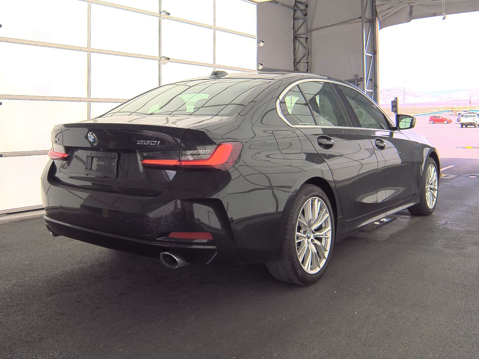 BMW 3 Series Sedan 330i xDrive снимка BMW 3 Series Sedan 330i xDrive
