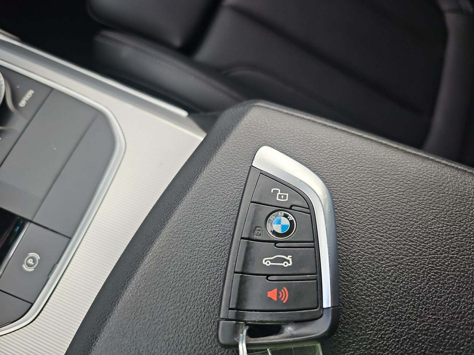 BMW 3 Series Sedan 330i xDrive снимка BMW 3 Series Sedan 330i xDrive