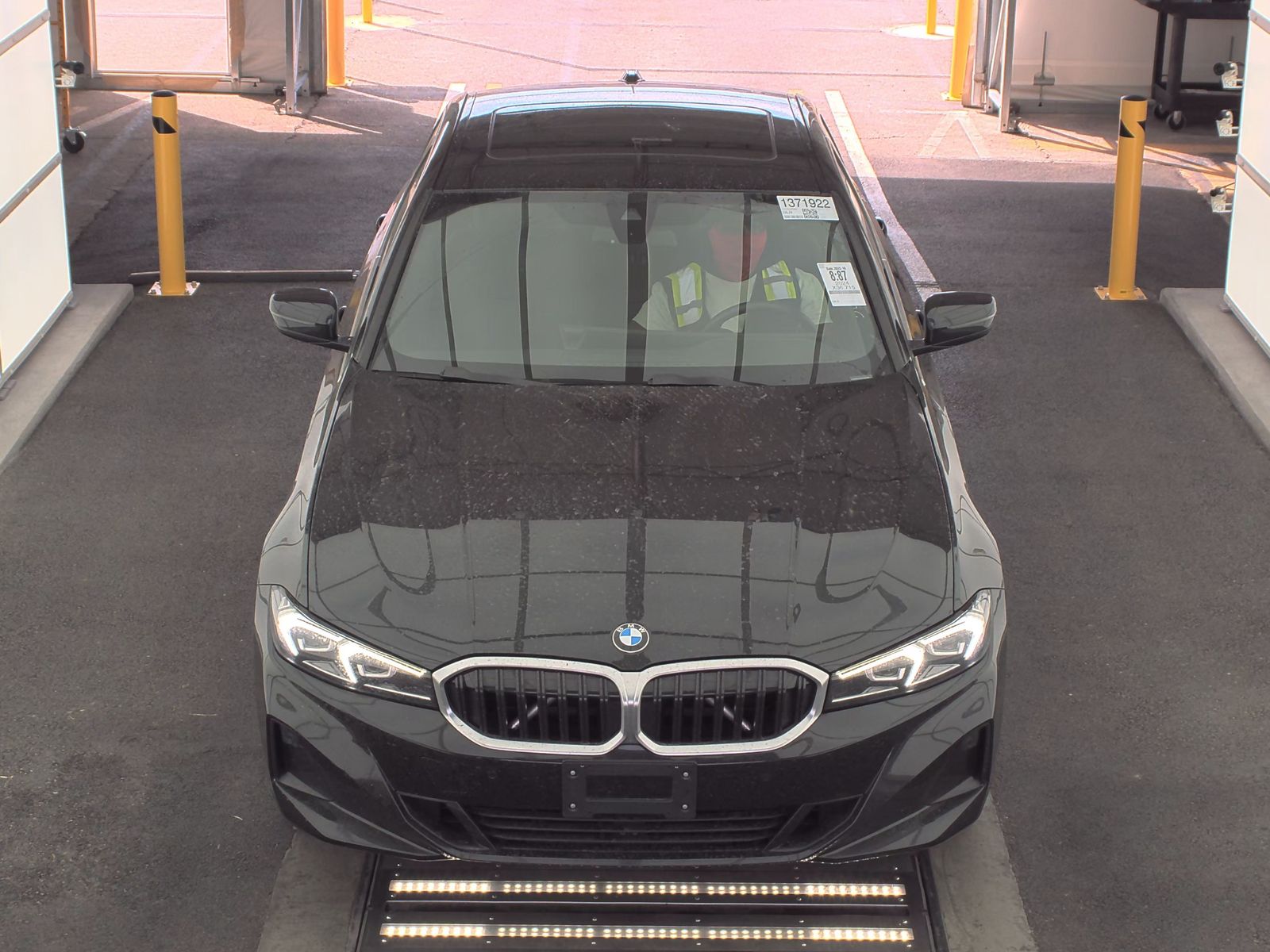 BMW 3 Series Sedan 330i xDrive снимка BMW 3 Series Sedan 330i xDrive