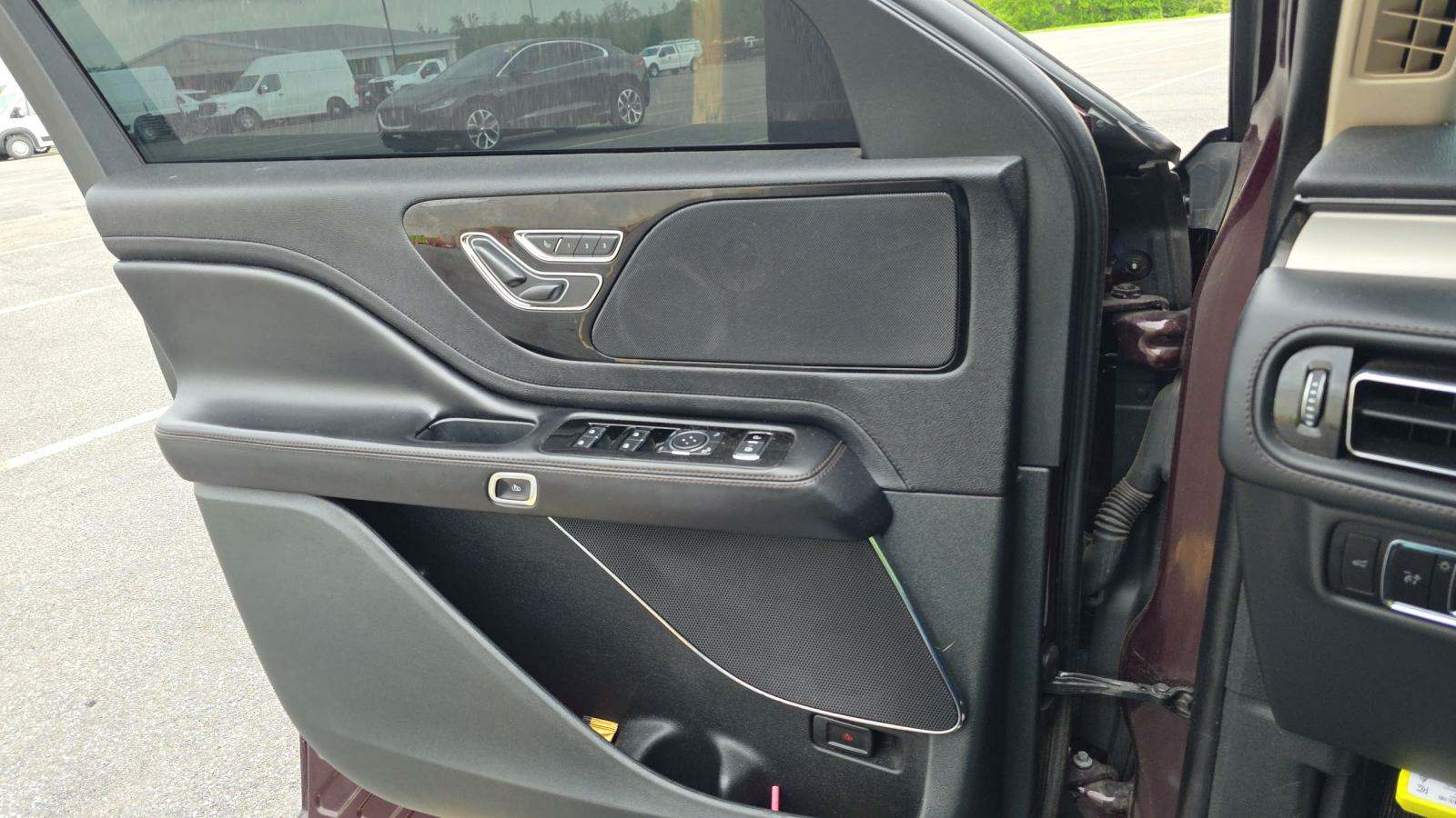 2023 Lincoln Aviator Standard AWD