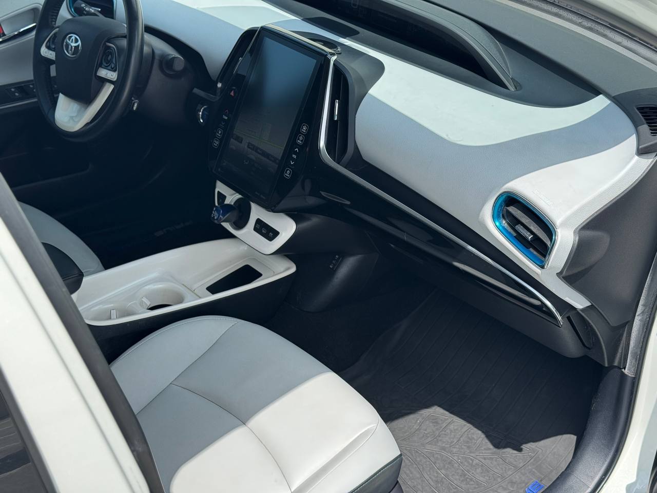 2017 Toyota Prius Prime Premium FWD