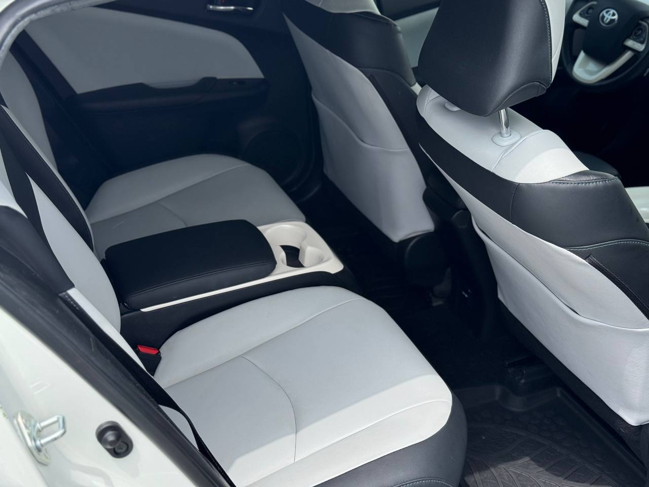 2017 Toyota Prius Prime Premium FWD
