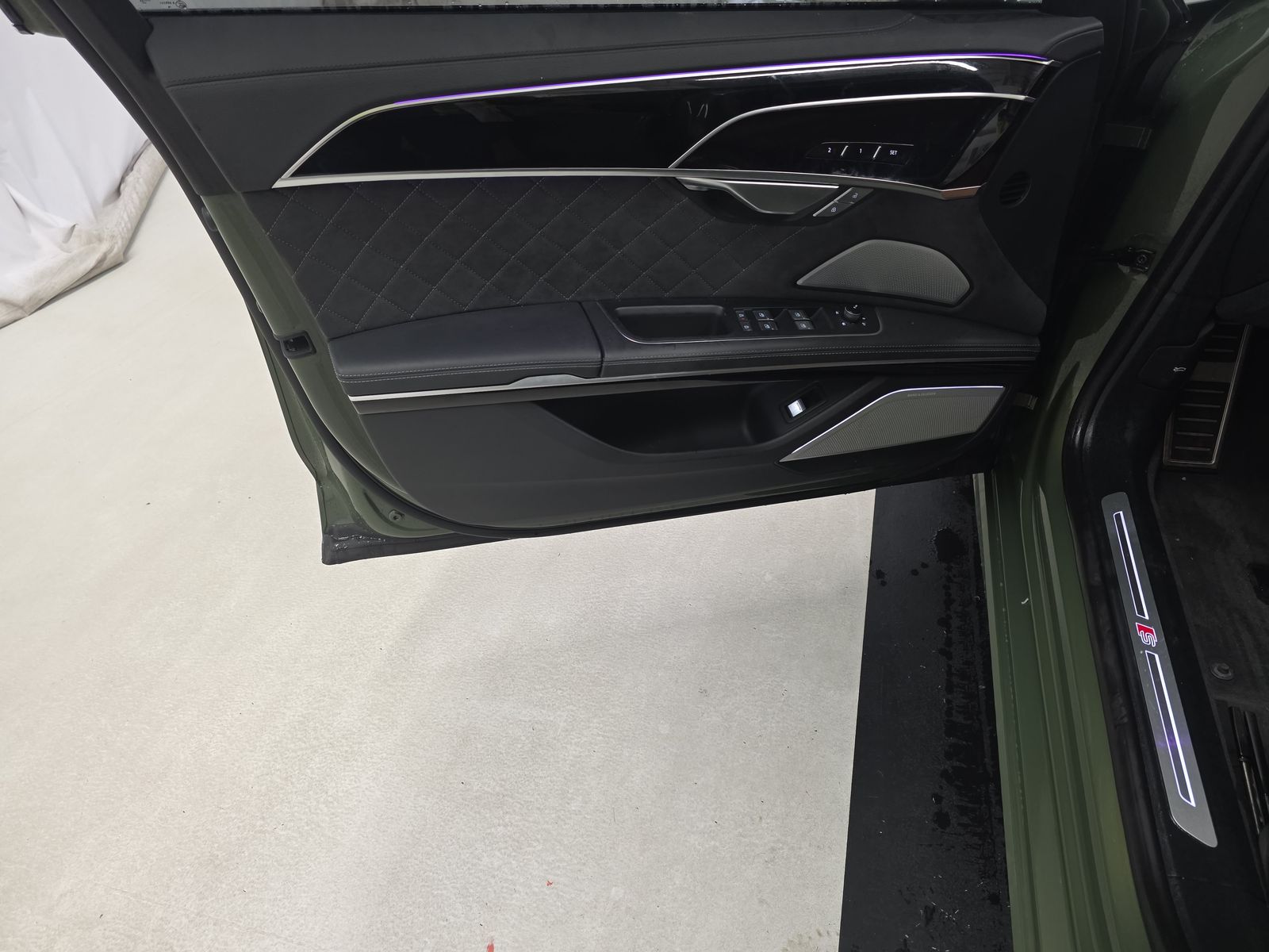 2023 Audi S8 Base AWD