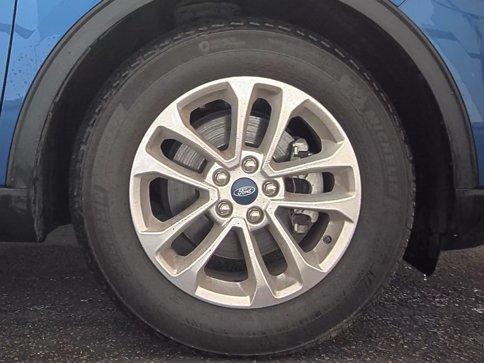 2022 Ford Escape SE FWD