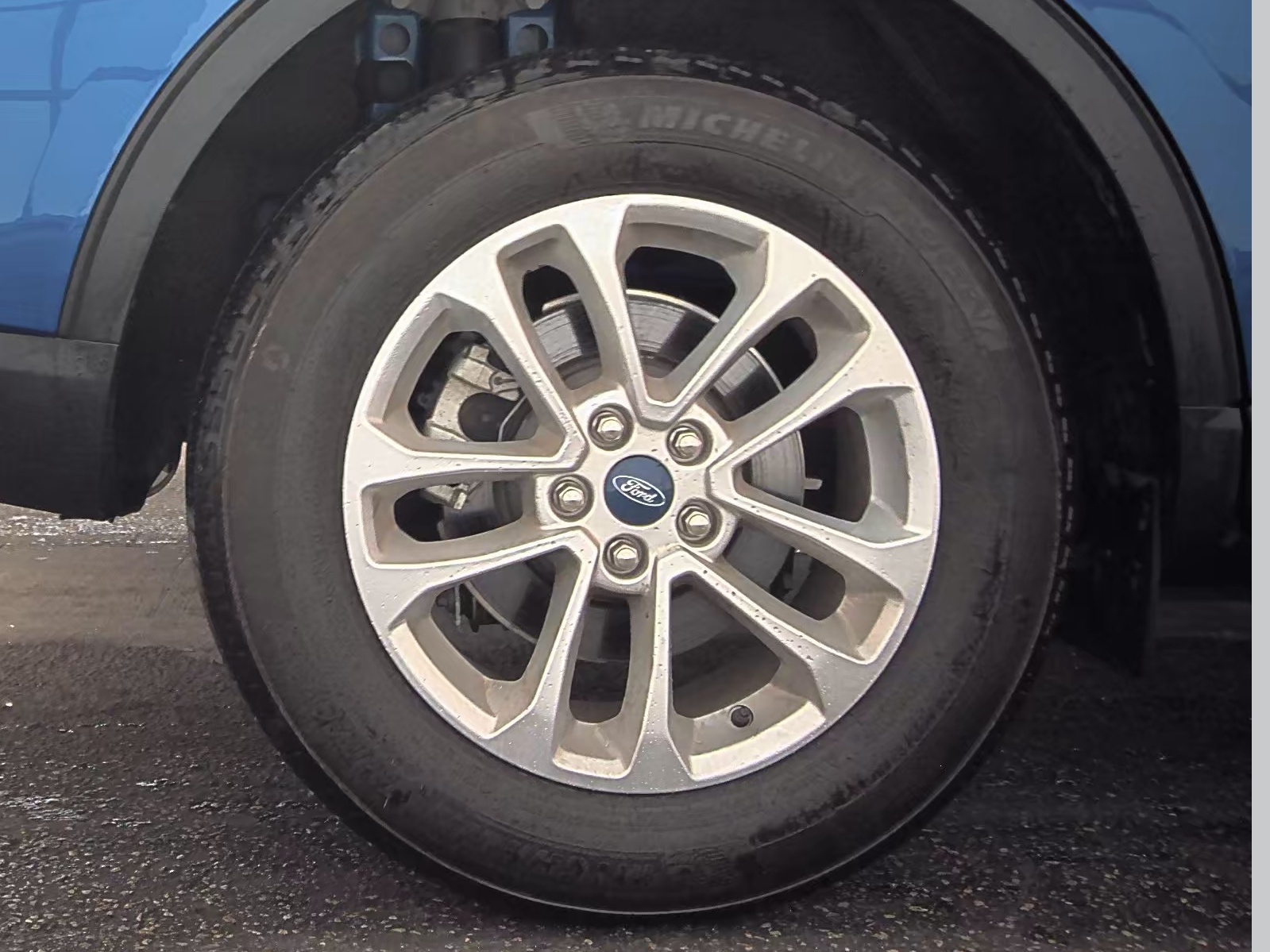 2022 Ford Escape SE FWD