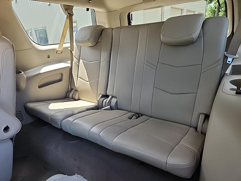 2019 Cadillac Escalade ESV Luxury RWD