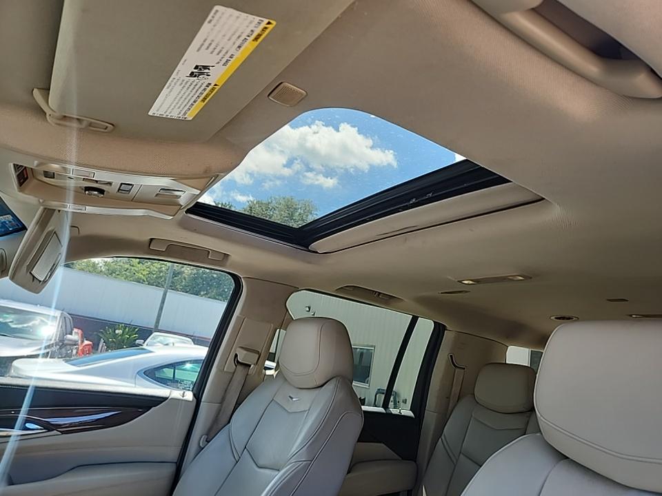 2019 Cadillac Escalade ESV Luxury RWD