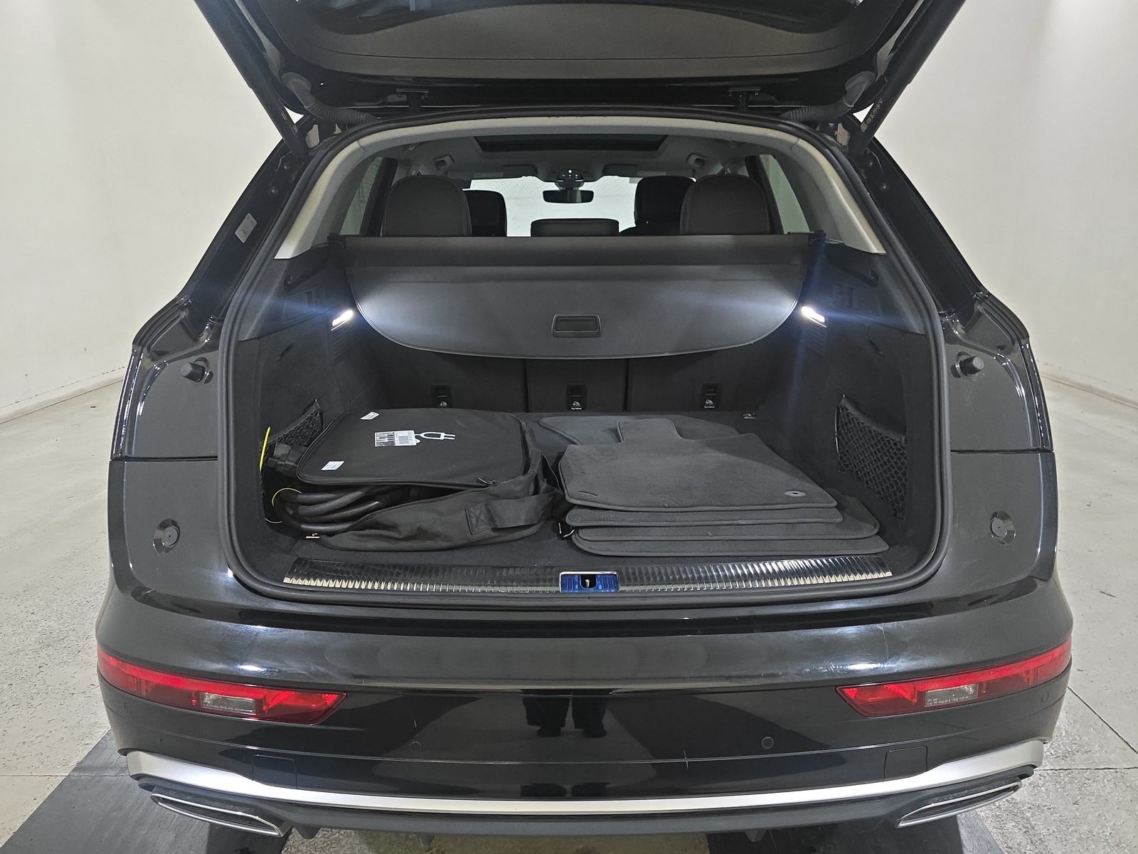 2022 Audi Q5 e Plug-In Hybrid S line Premium AWD