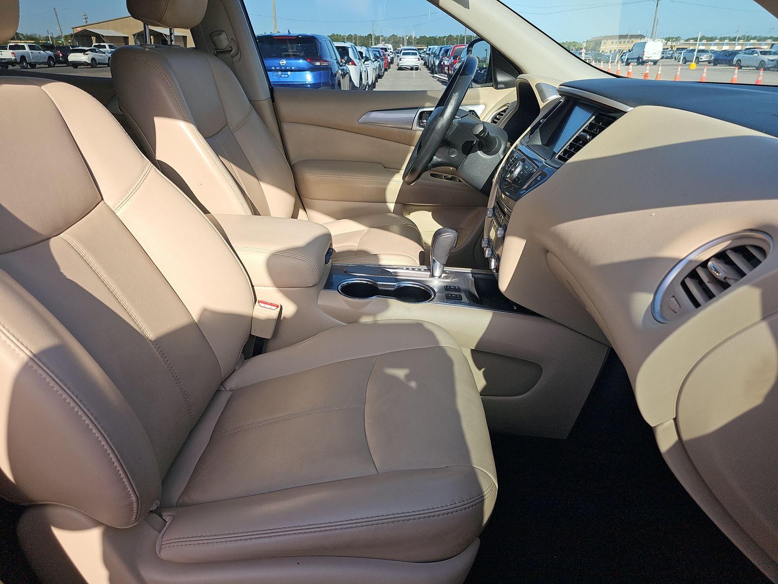 2020 Nissan Pathfinder SL FWD