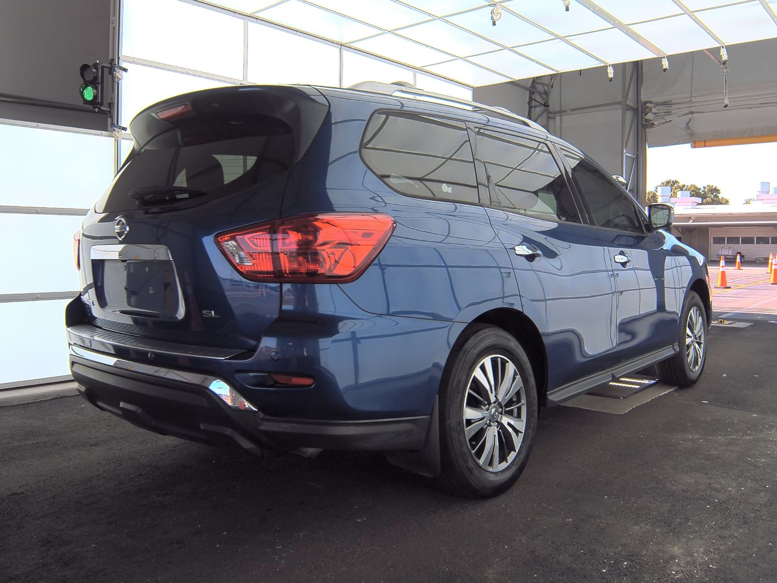 2020 Nissan Pathfinder SL FWD