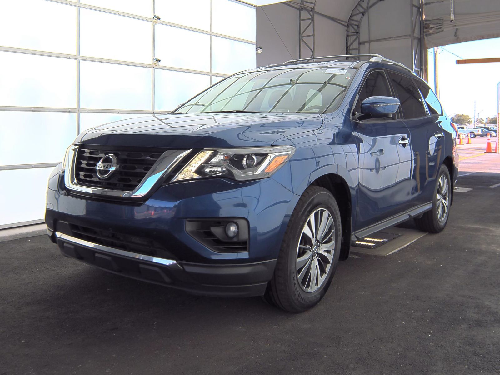 2020 Nissan Pathfinder SL FWD